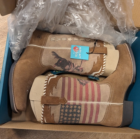 Ariat x Rodeo Quincy Boots Unisex 6M Youth or Women's size 8 - Picture 9 of 10